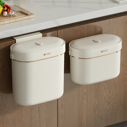 Wall-mounted trash can